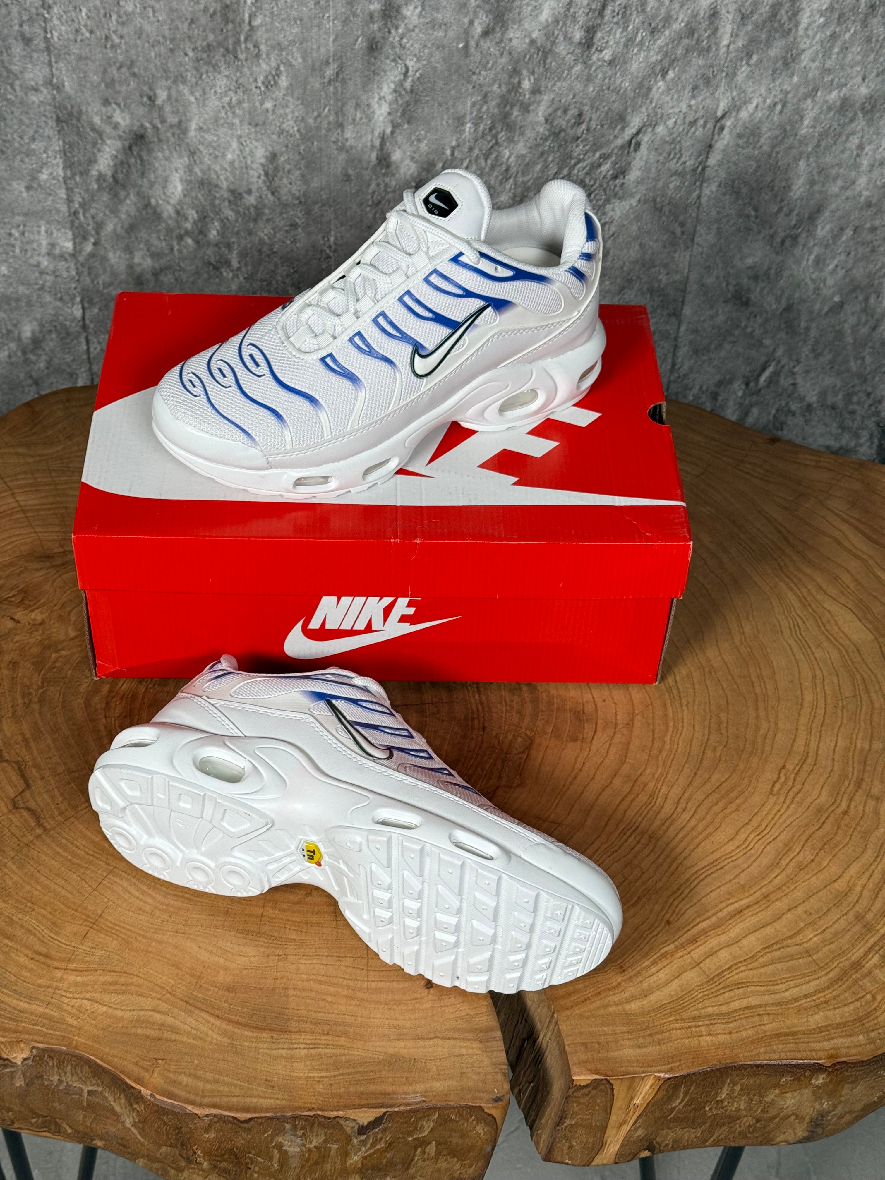 NIKE TEEN modeli