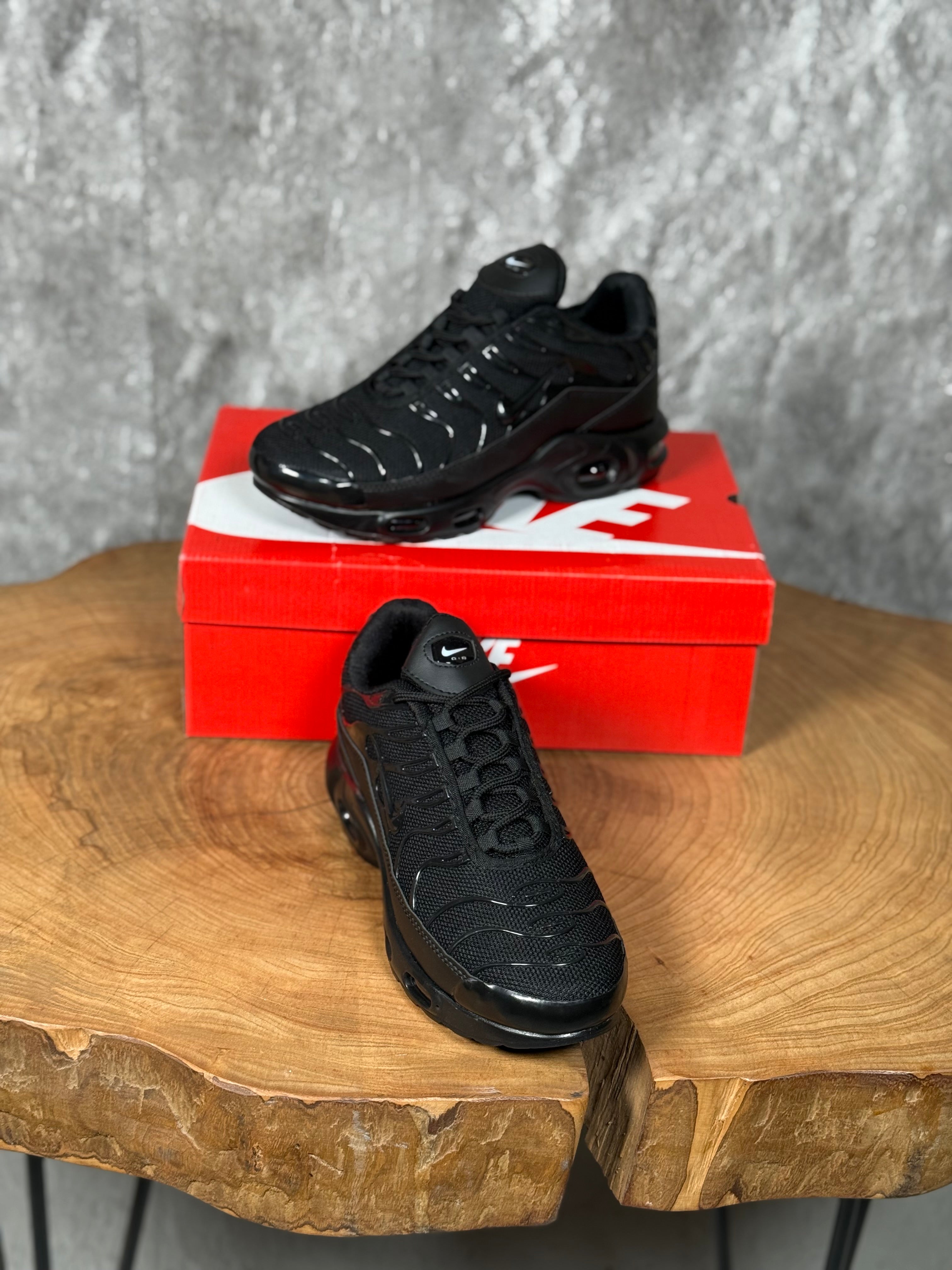 NIKE TEEN modeli