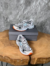NEW BALANCE  İTHAL 1906 modeli