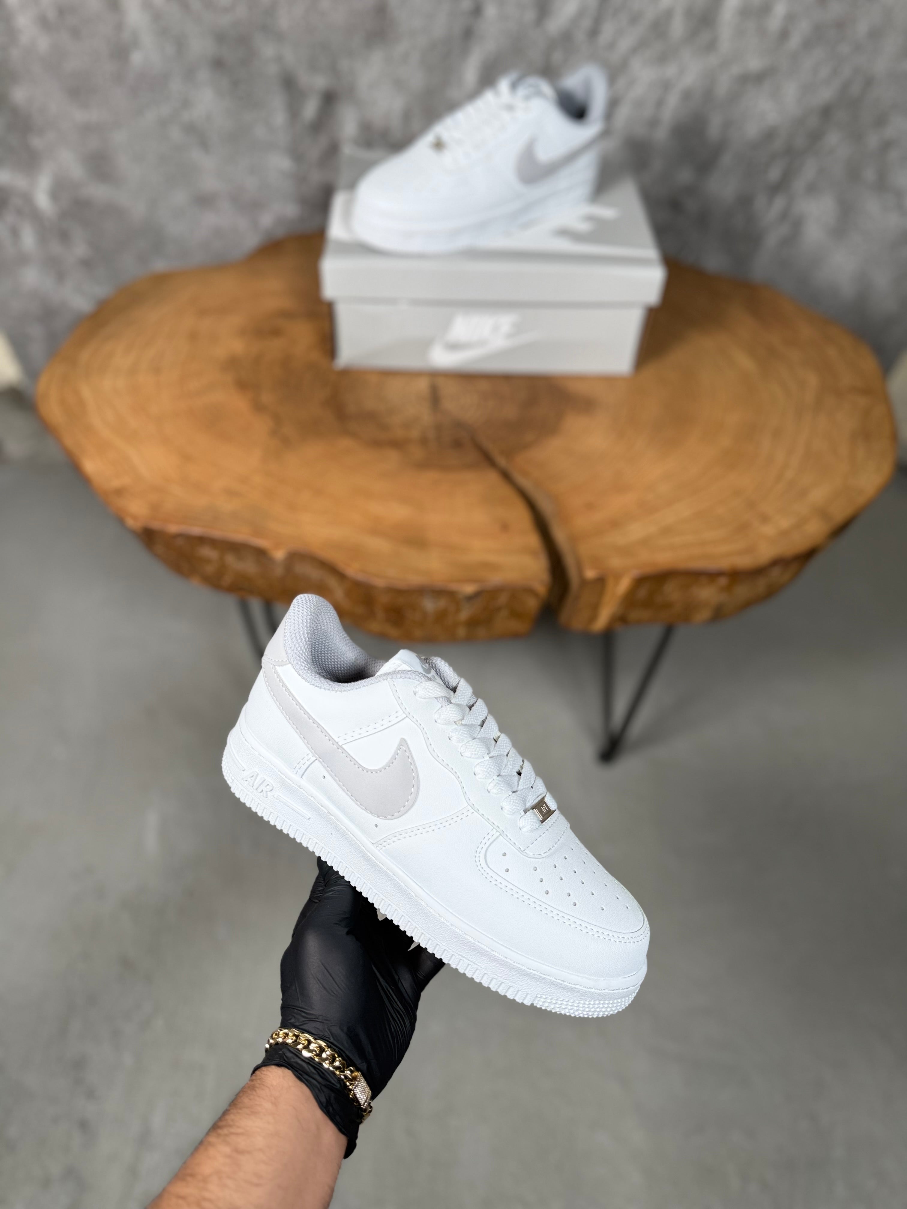 NIKE AIR FORCE MODELİ