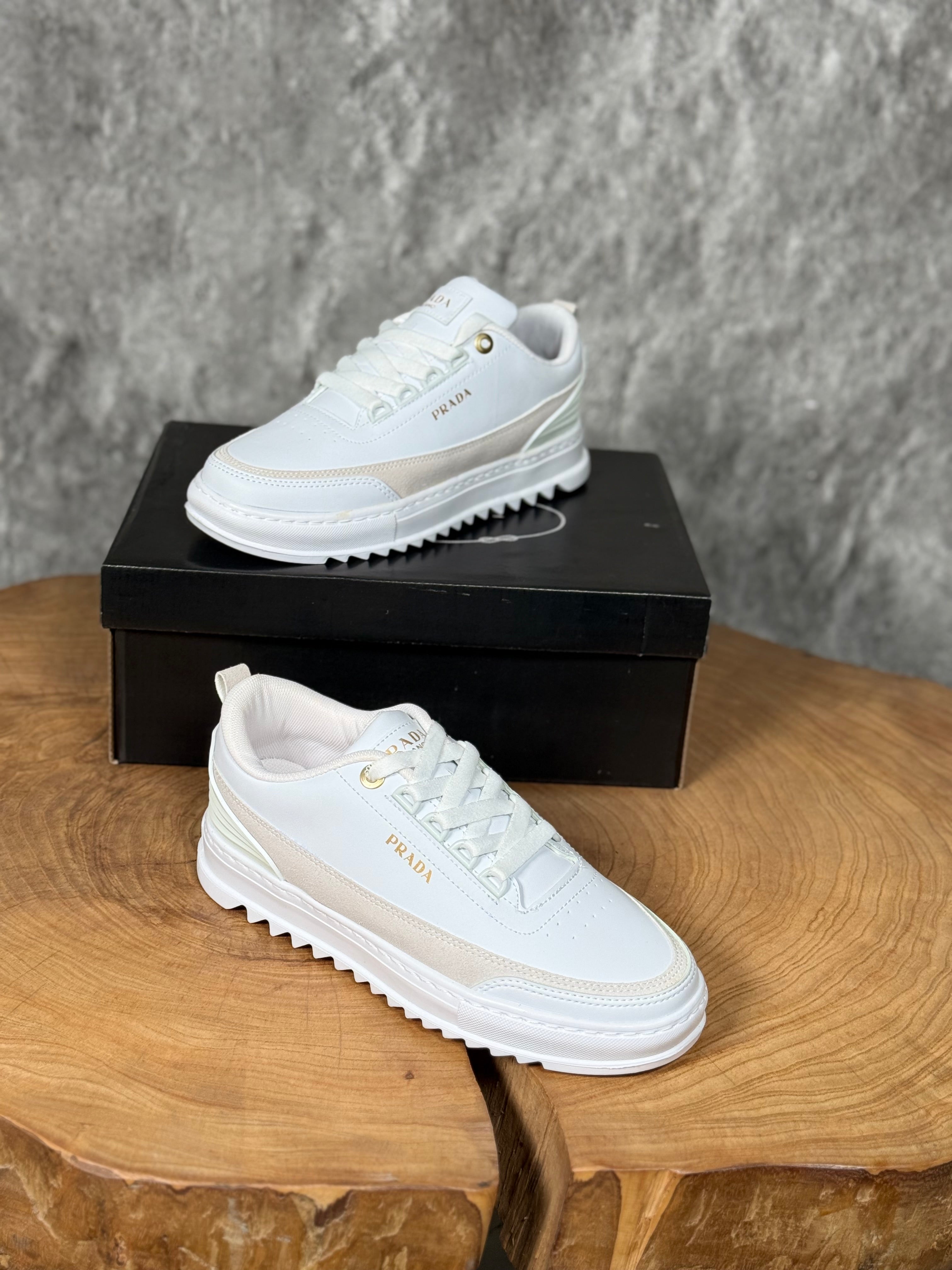 PRADA YENİ SEZON YAZLIK MODEL