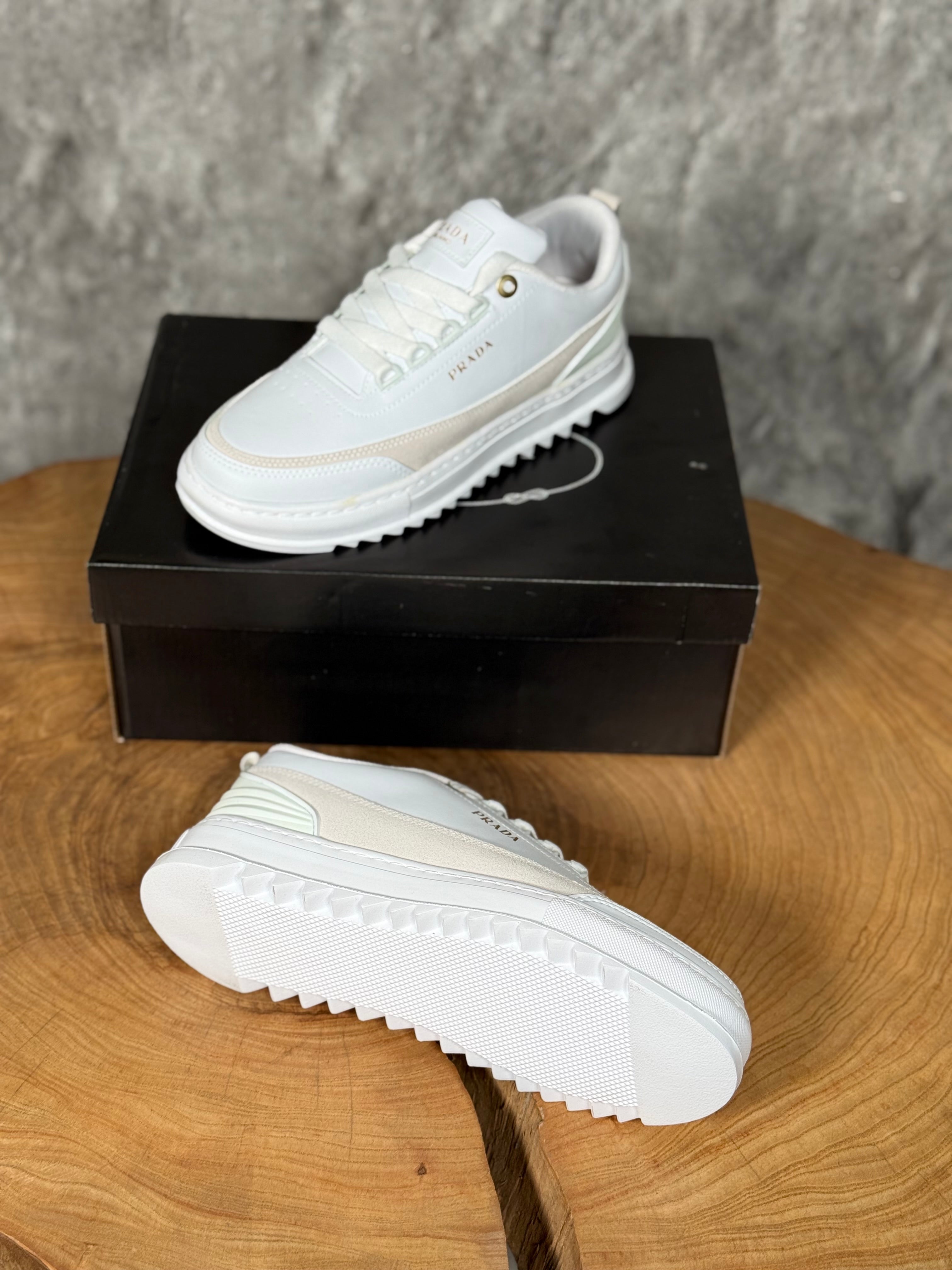 PRADA YENİ SEZON YAZLIK MODEL
