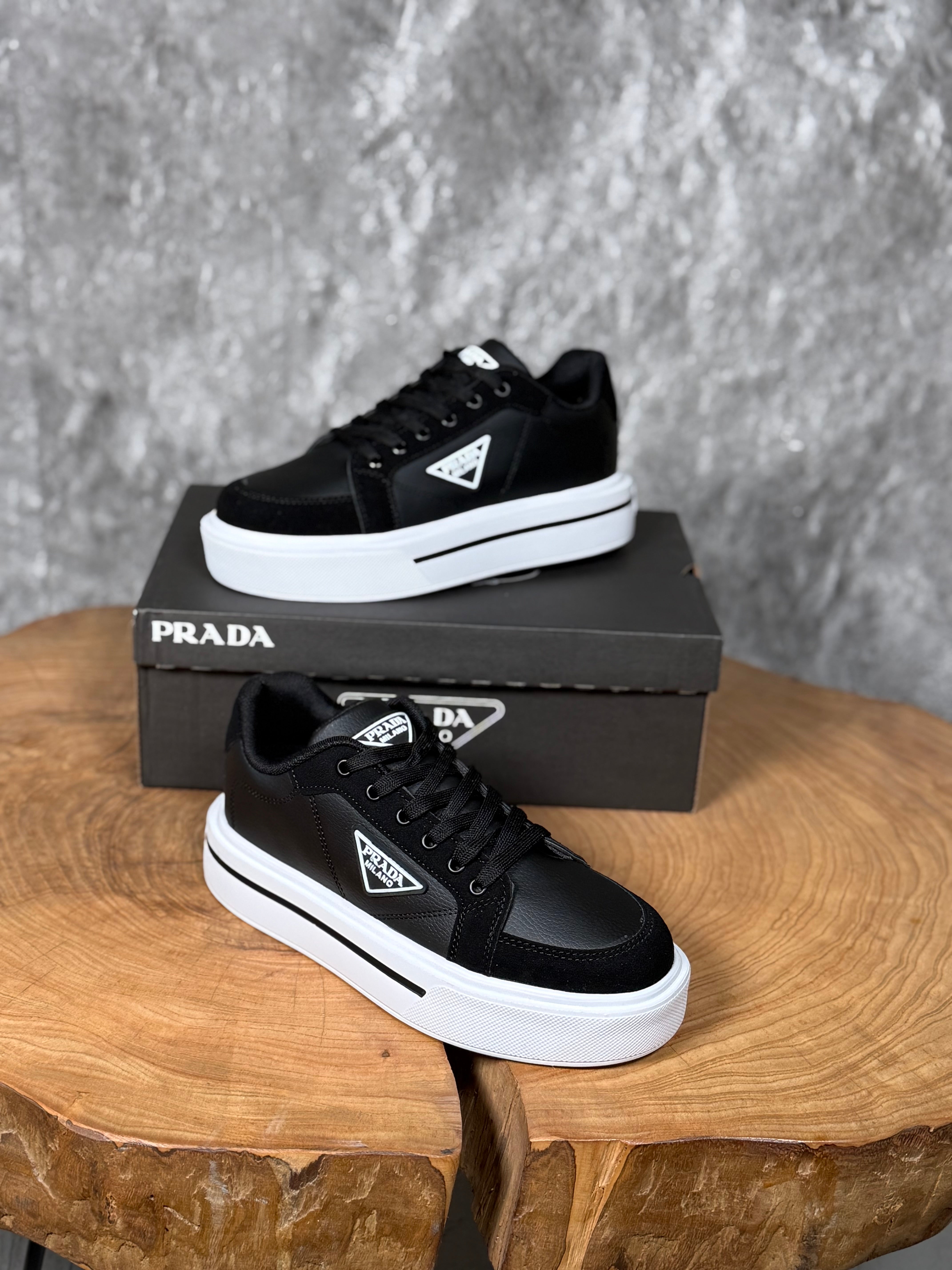 PRADA YENİ SEZON MODEL