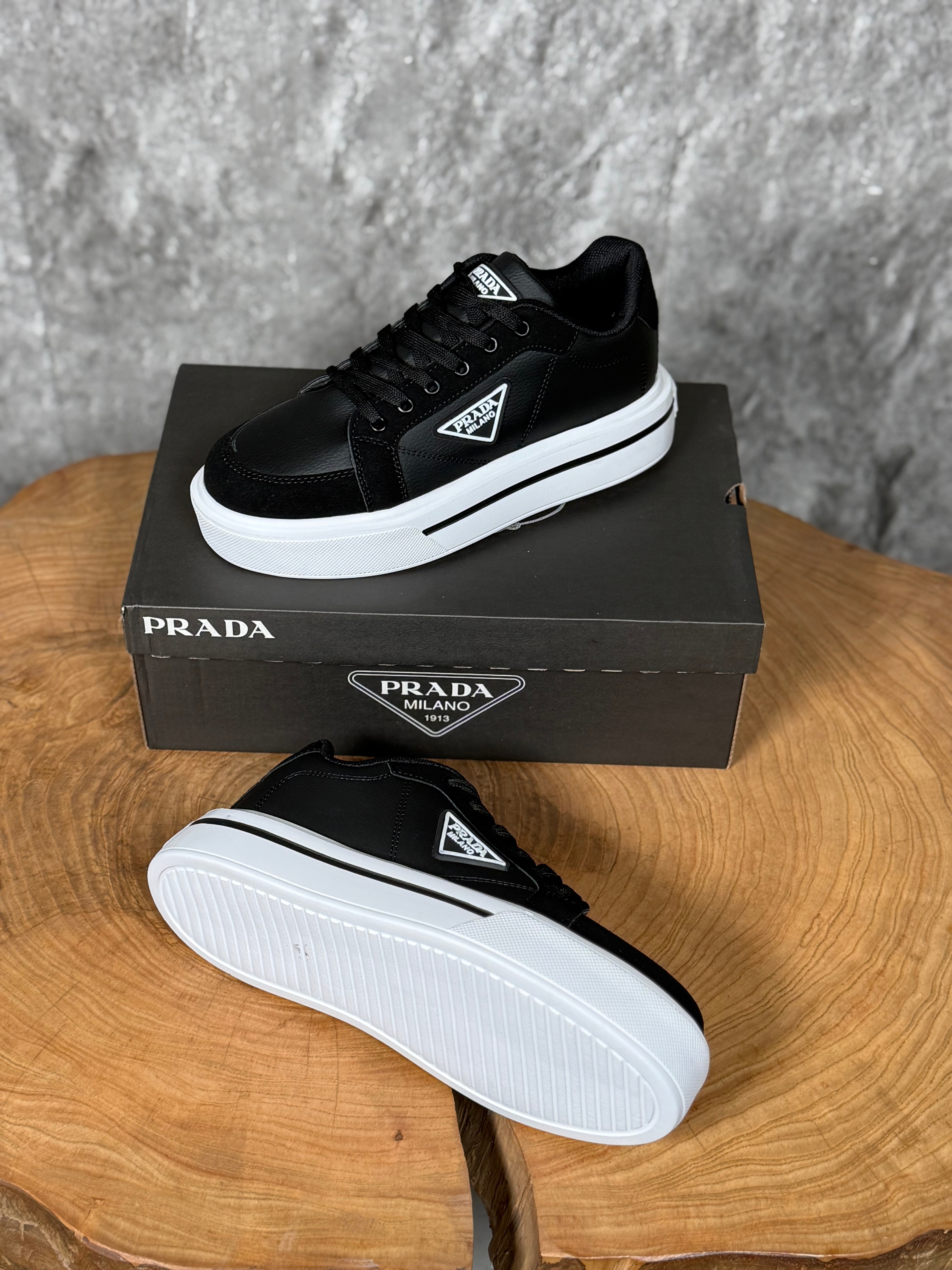PRADA YENİ SEZON MODEL