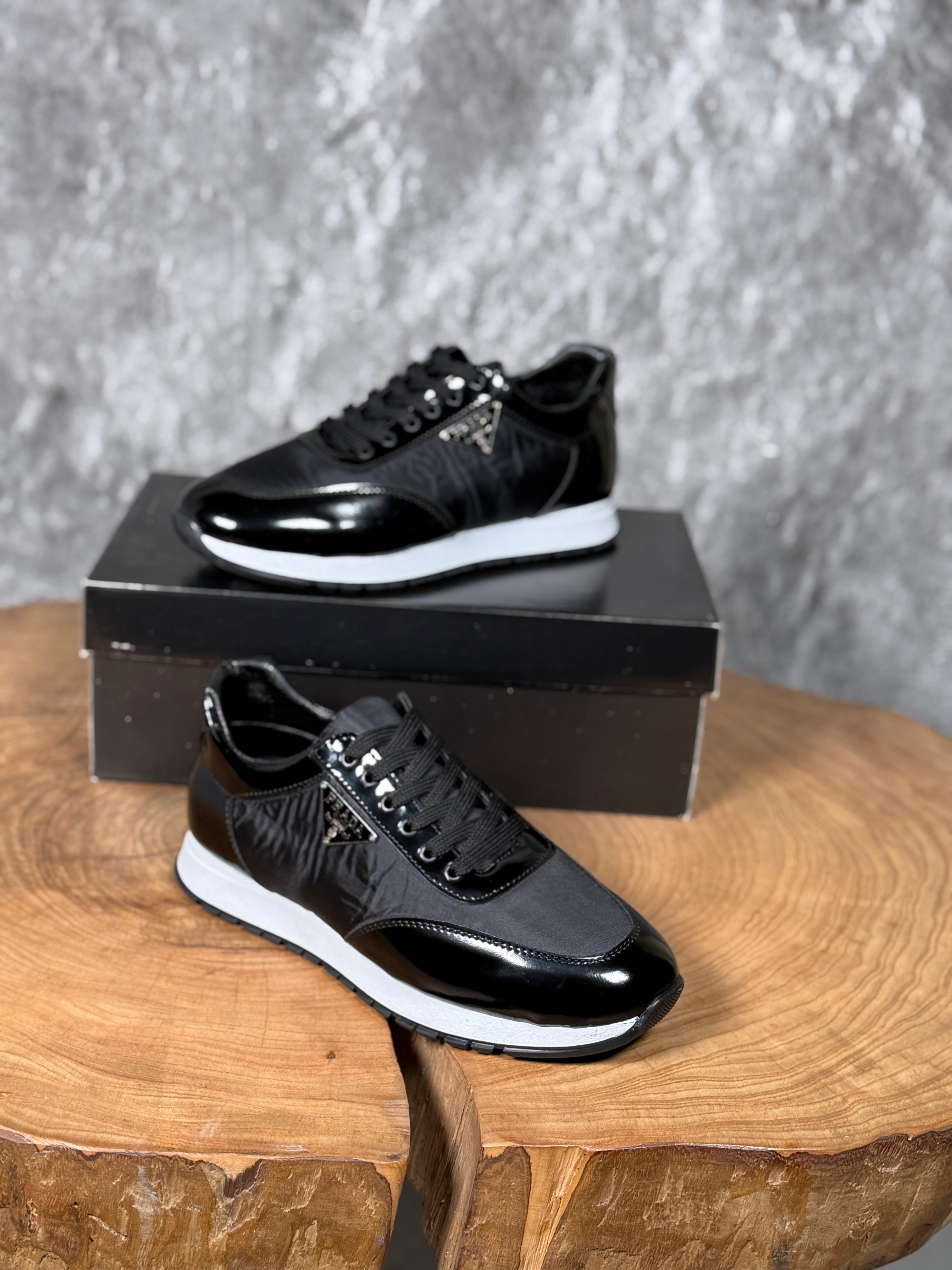 PRADA SPOR MODEL YENİ SEZON