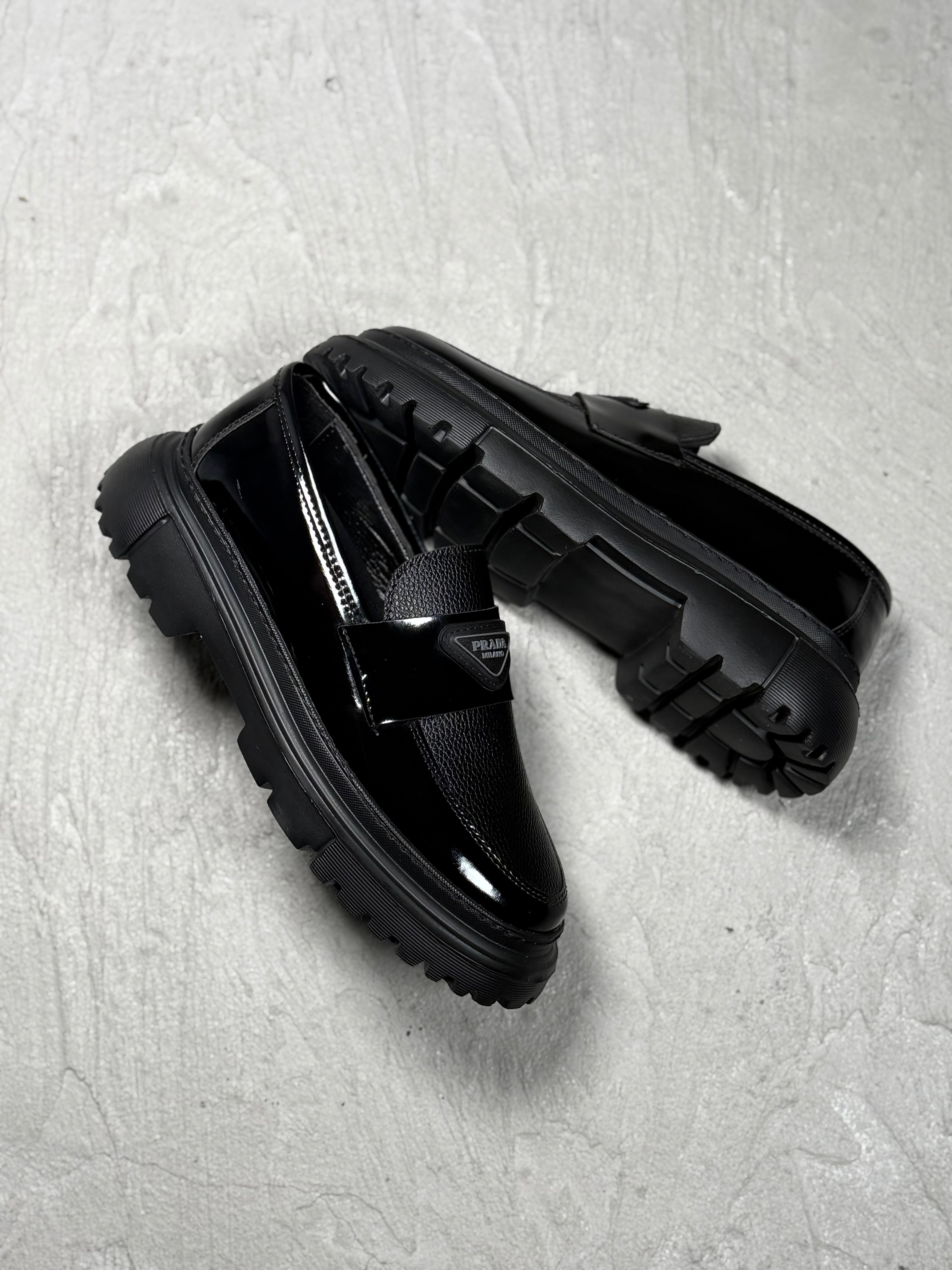 PRADA KLASİK RUGAN İTHAL MODEL