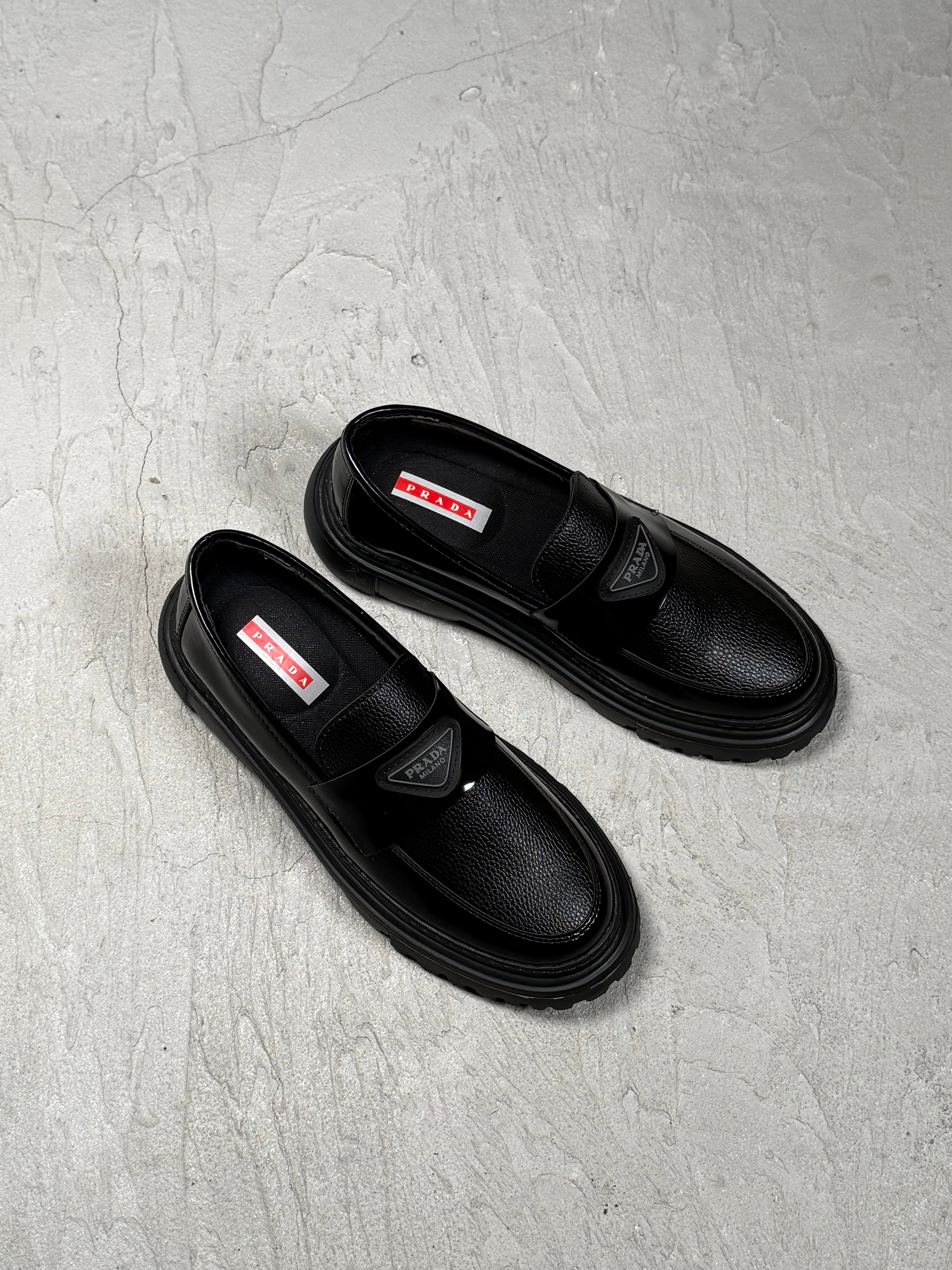 PRADA KLASİK RUGAN İTHAL MODEL