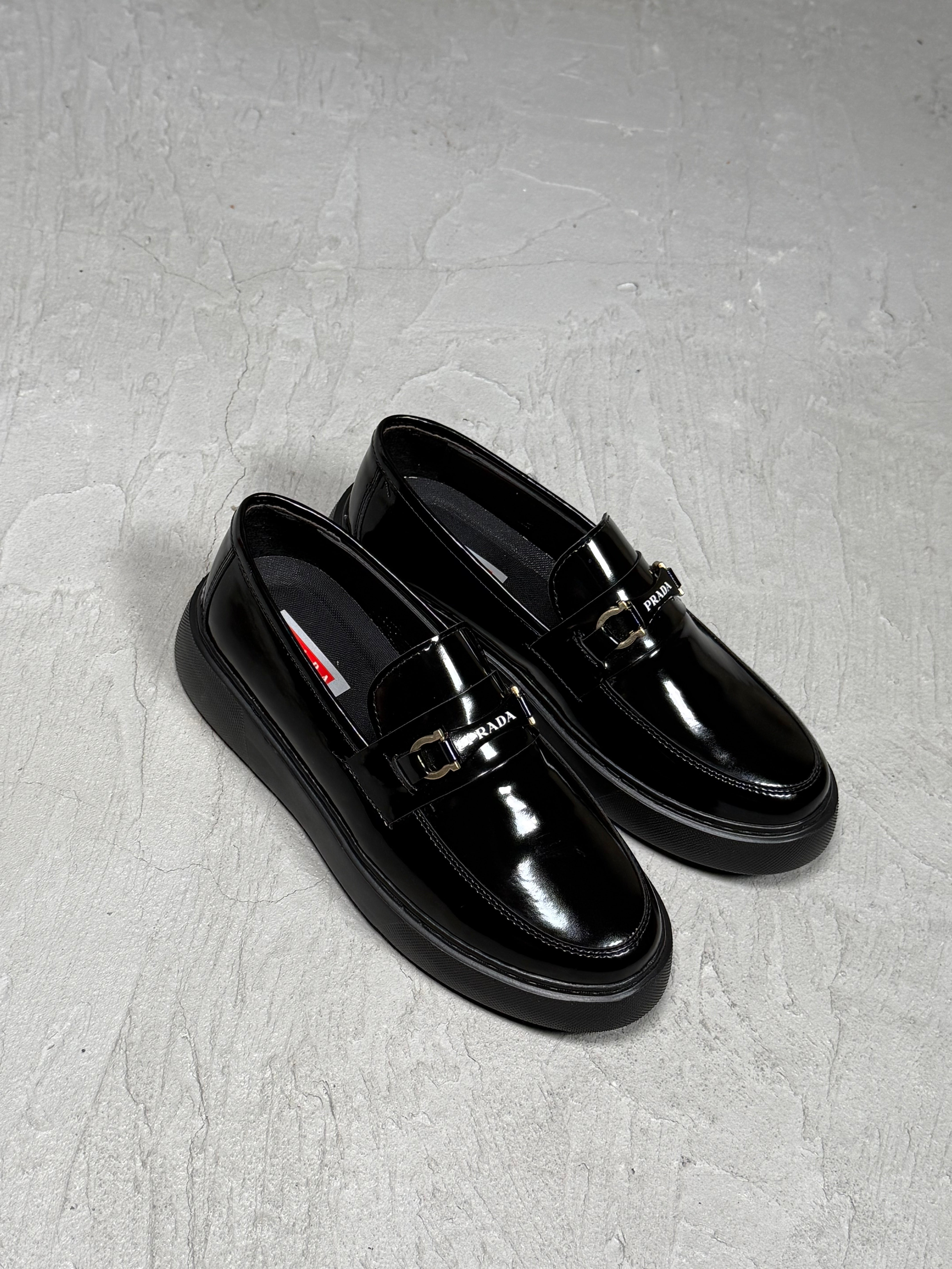 PRADA RUGAN LEOFER MODEL