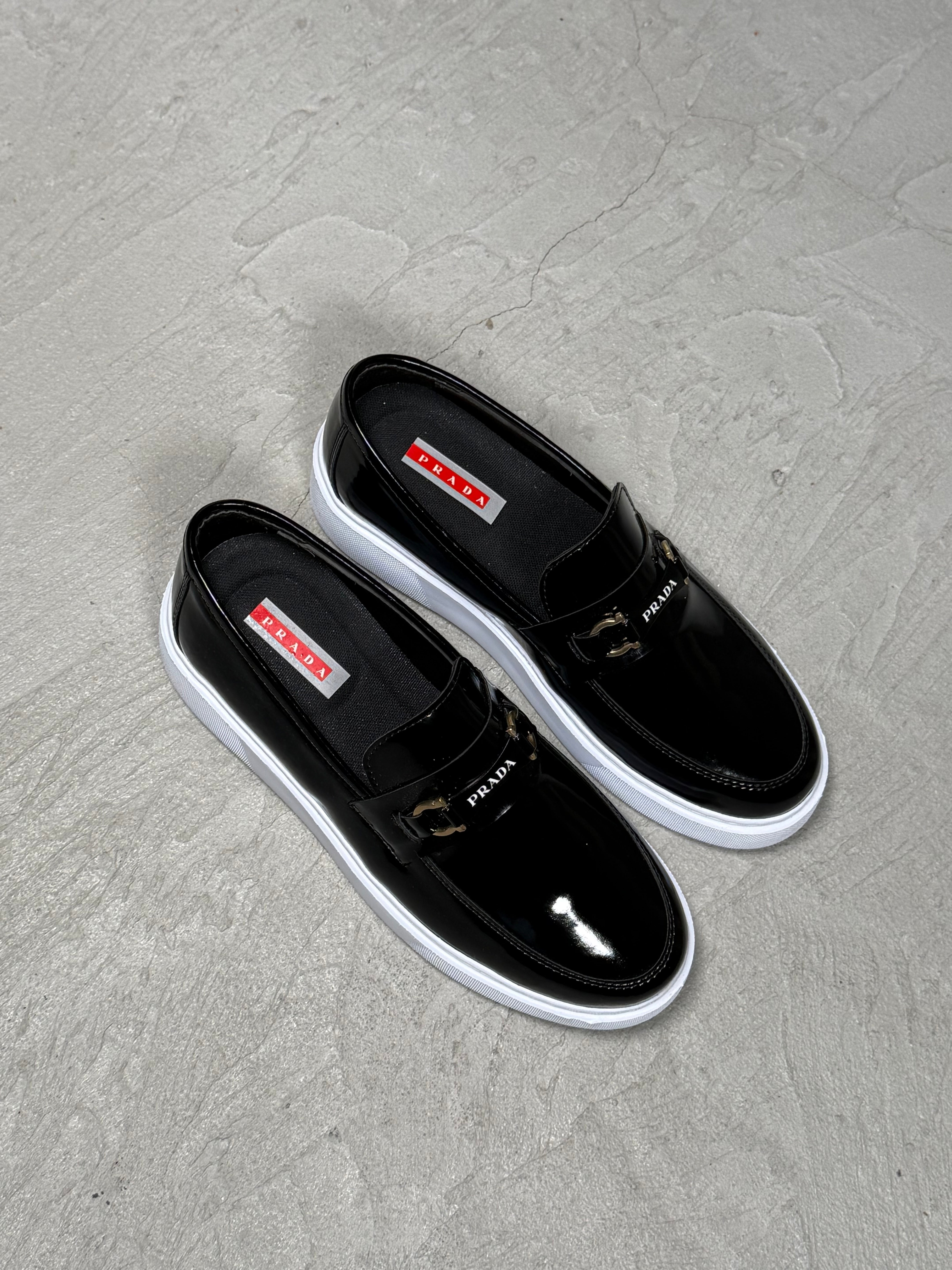 PRADA RUGAN LEOFER CASUAL MODEL